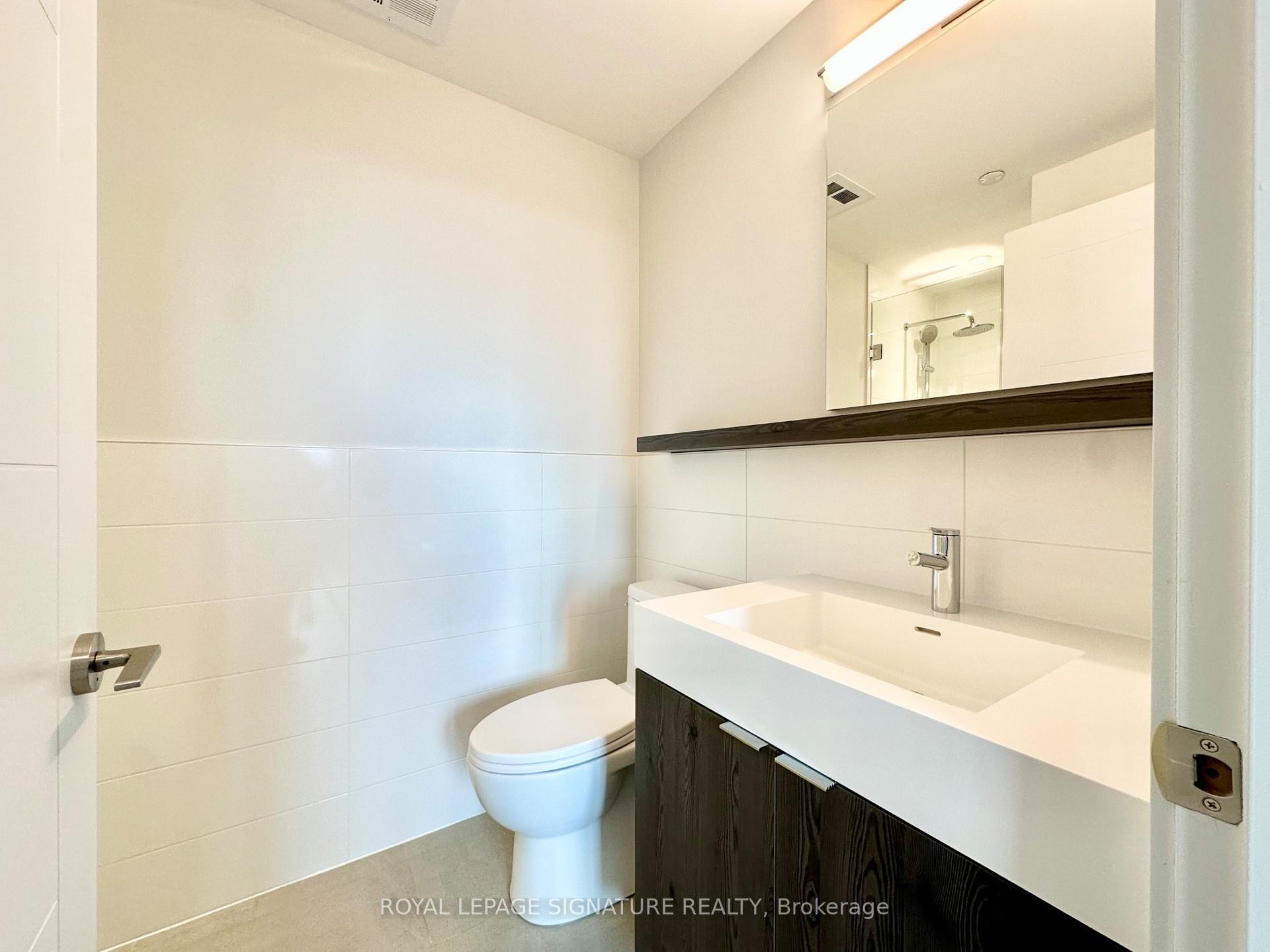 701-664 Spadina Avenue, Toronto, ON - Indoor Photo Showing Bathroom