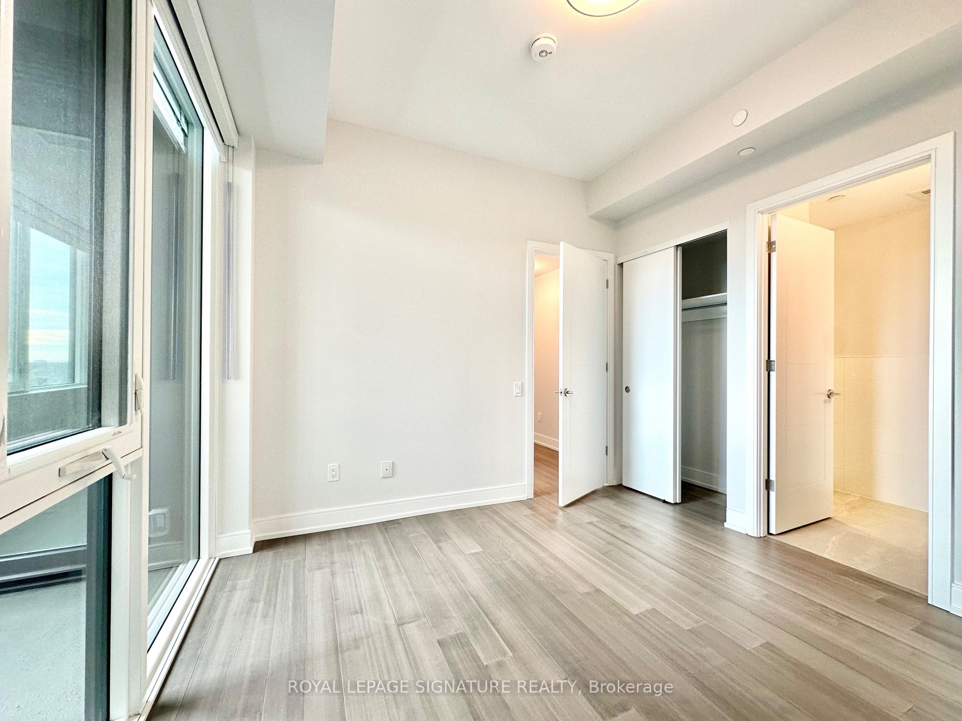 701-664 Spadina Avenue, Toronto, ON - Indoor Photo Showing Other Room