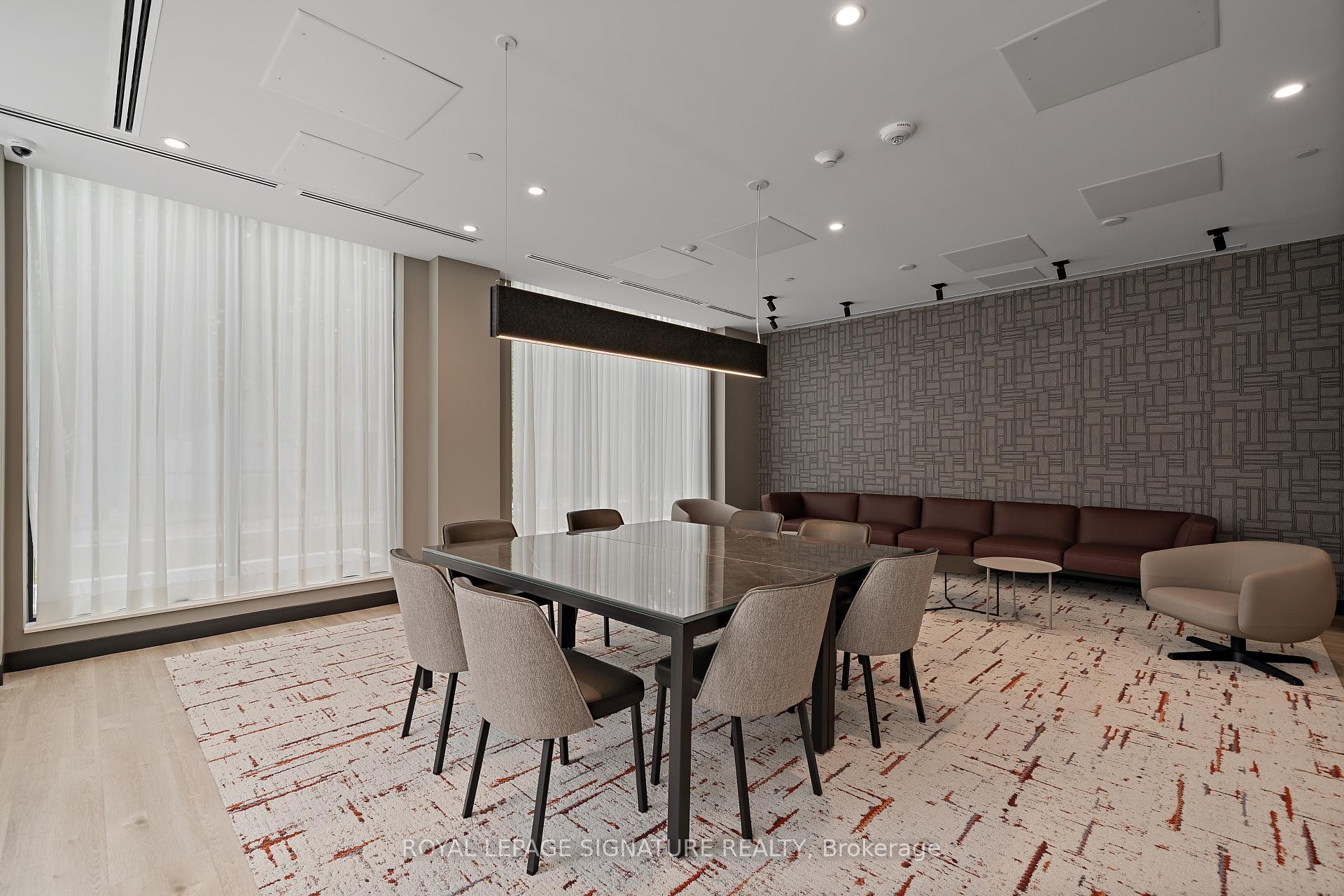 701-664 Spadina Avenue, Toronto, ON - Indoor