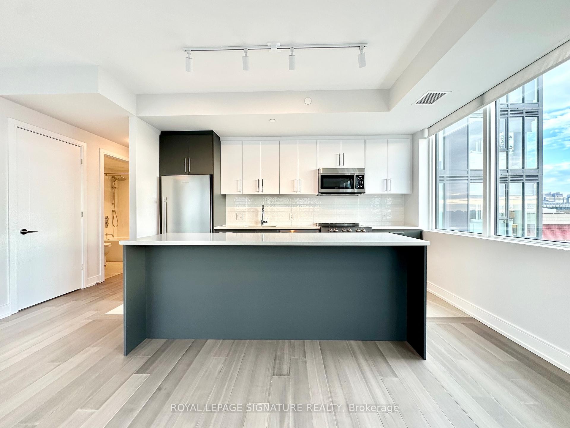 701-664 Spadina Avenue, Toronto, ON - Indoor Photo Showing Kitchen With Upgraded Kitchen