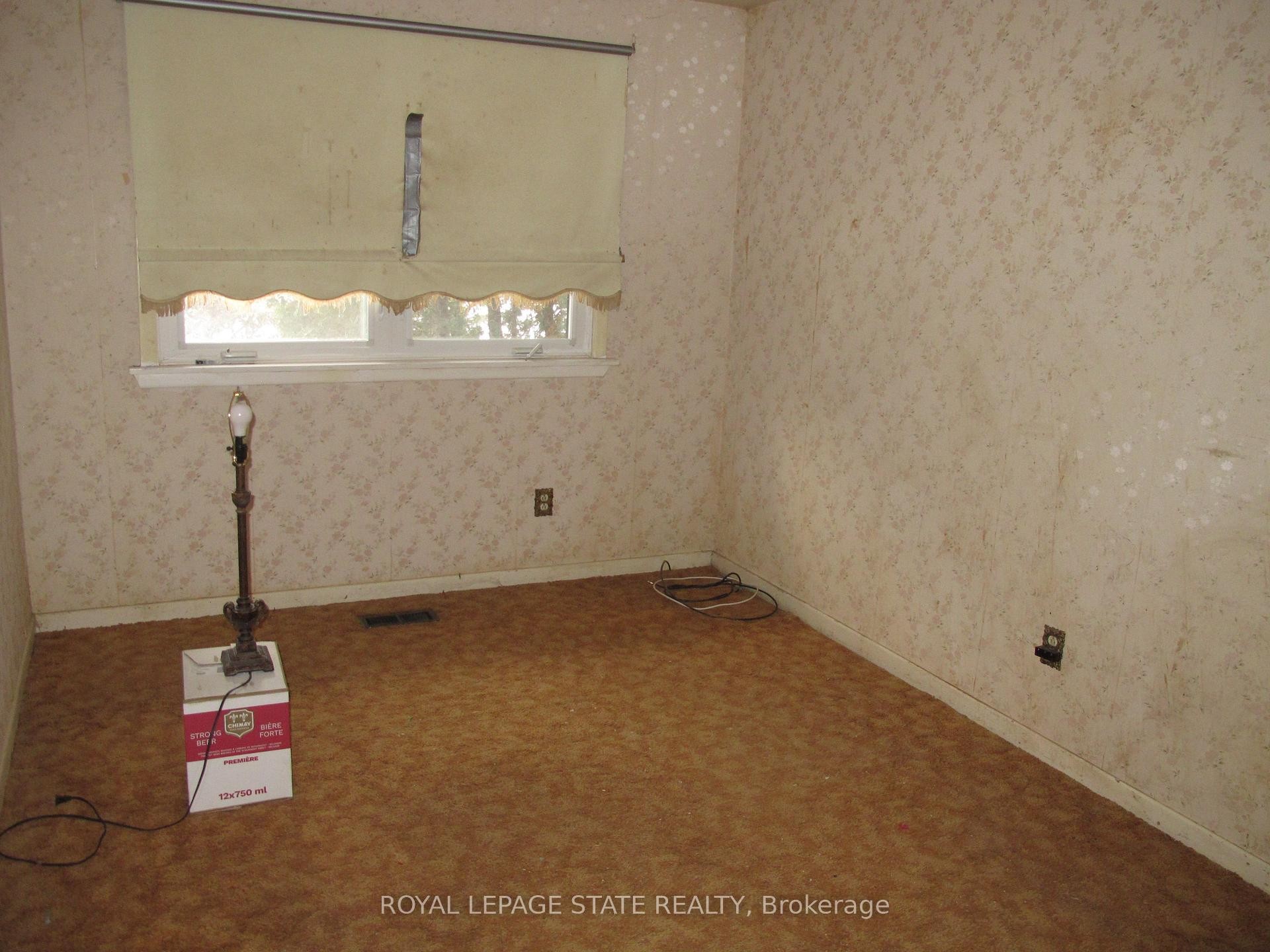 5280 Woodhaven Drive, Burlington, ON - Indoor Photo Showing Other Room