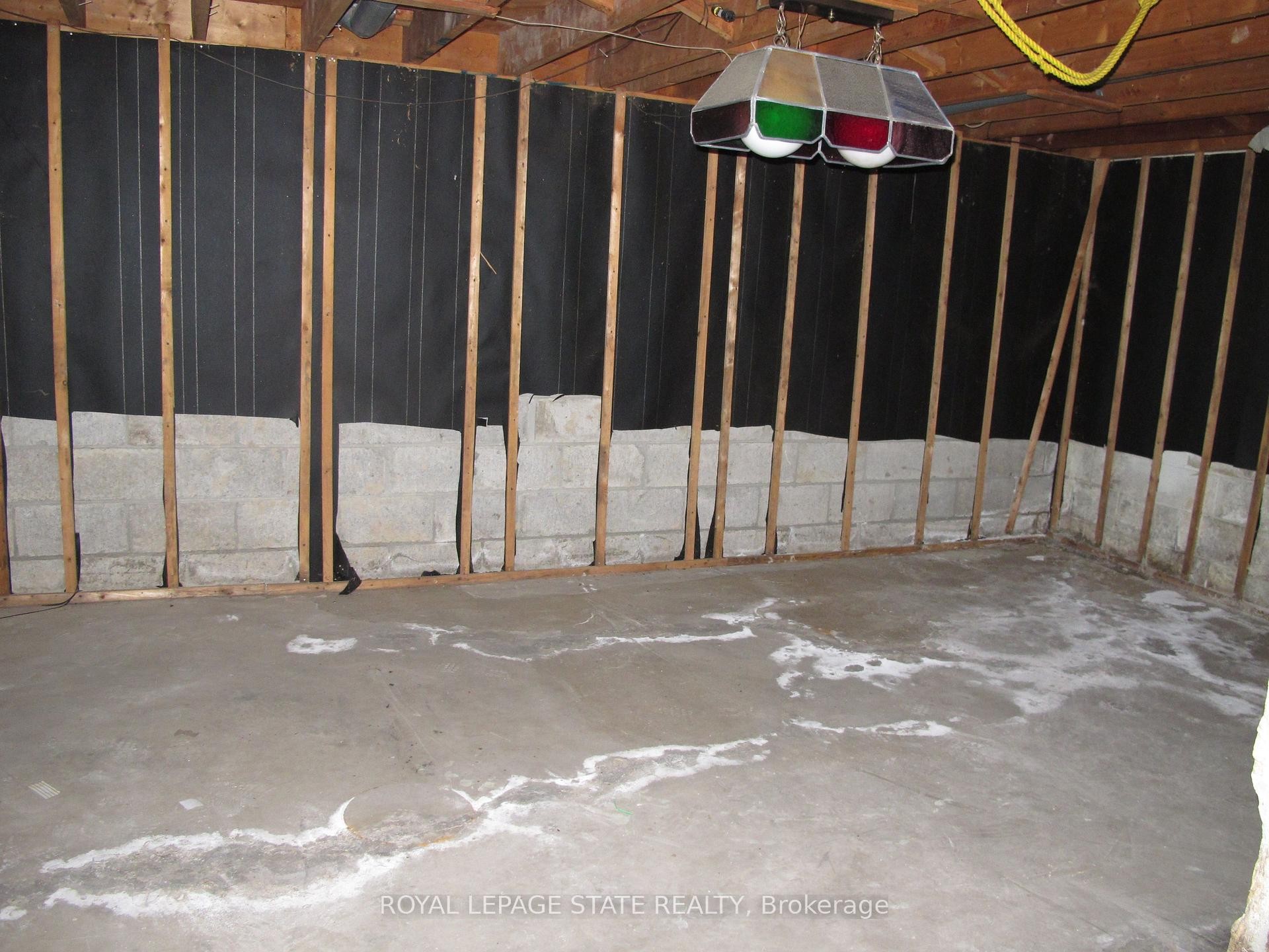 5280 Woodhaven Drive, Burlington, ON - Indoor