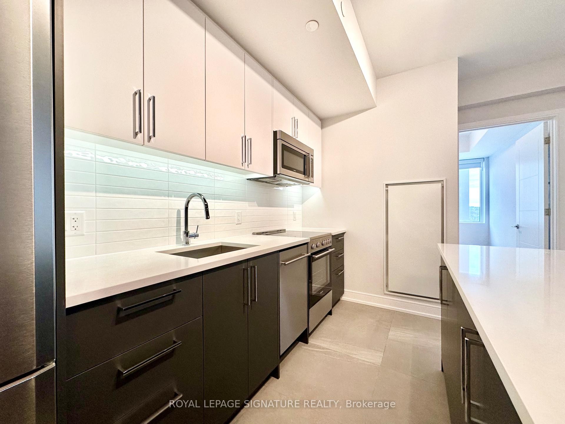1002-664 Spadina Avenue, Toronto, ON - Indoor Photo Showing Kitchen With Upgraded Kitchen