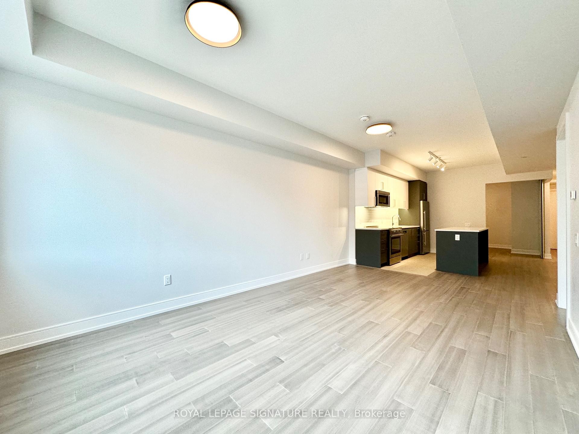 210-664 Spadina Avenue, Toronto, ON - Indoor