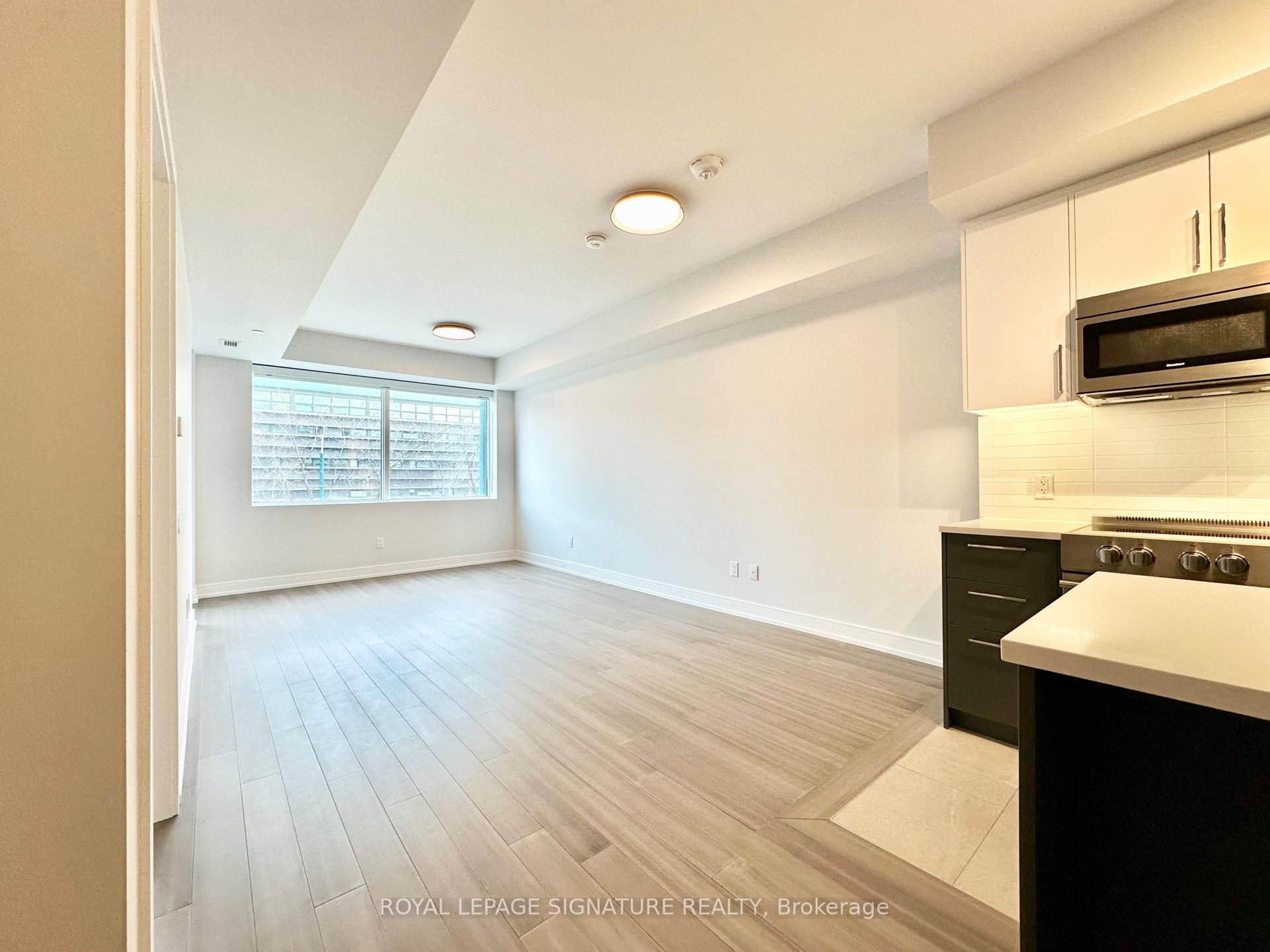 210-664 Spadina Avenue, Toronto, ON - Indoor Photo Showing Other Room