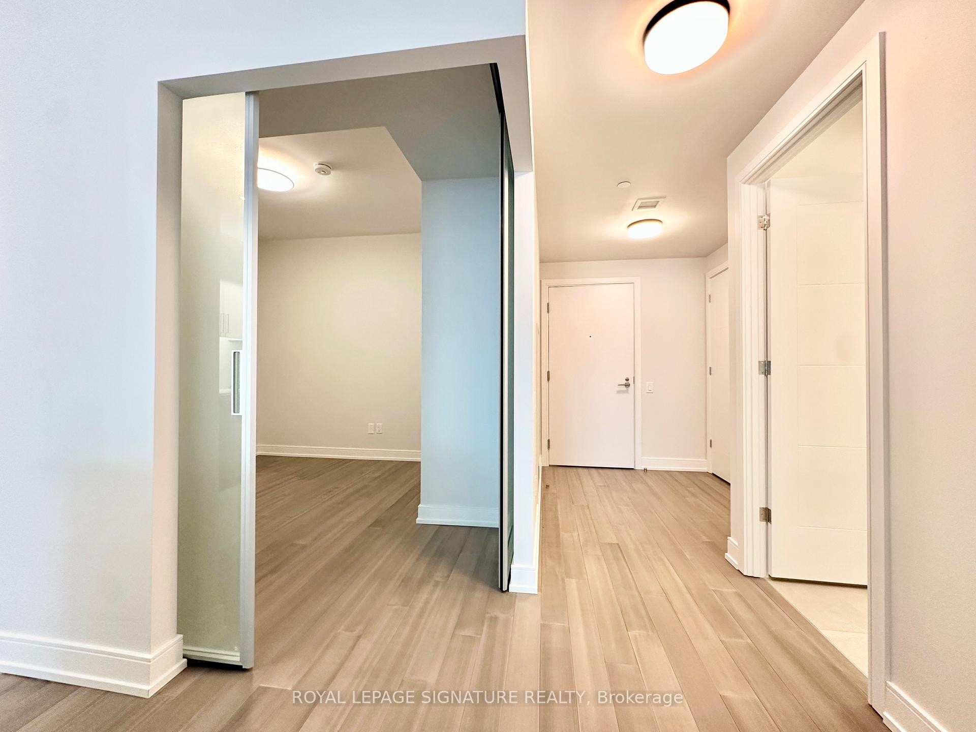 313-664 Spadina Avenue, Toronto, ON - Indoor Photo Showing Other Room