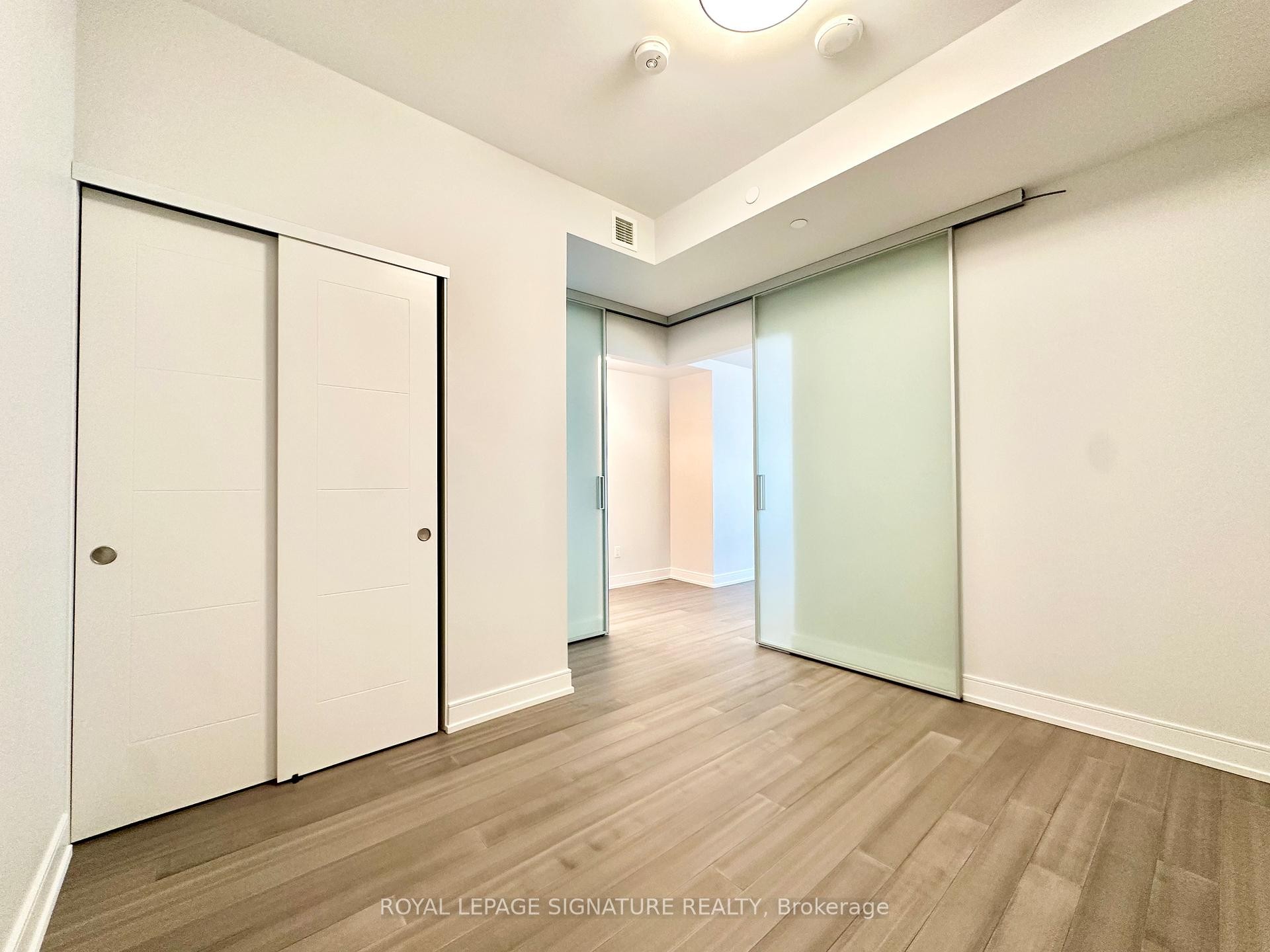 313-664 Spadina Avenue, Toronto, ON - Indoor Photo Showing Other Room