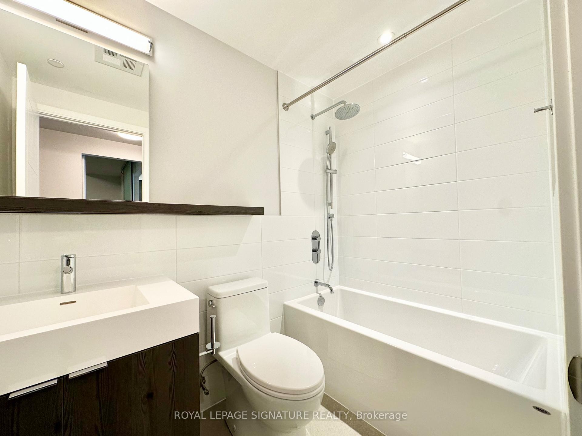 313-664 Spadina Avenue, Toronto, ON - Indoor Photo Showing Bathroom