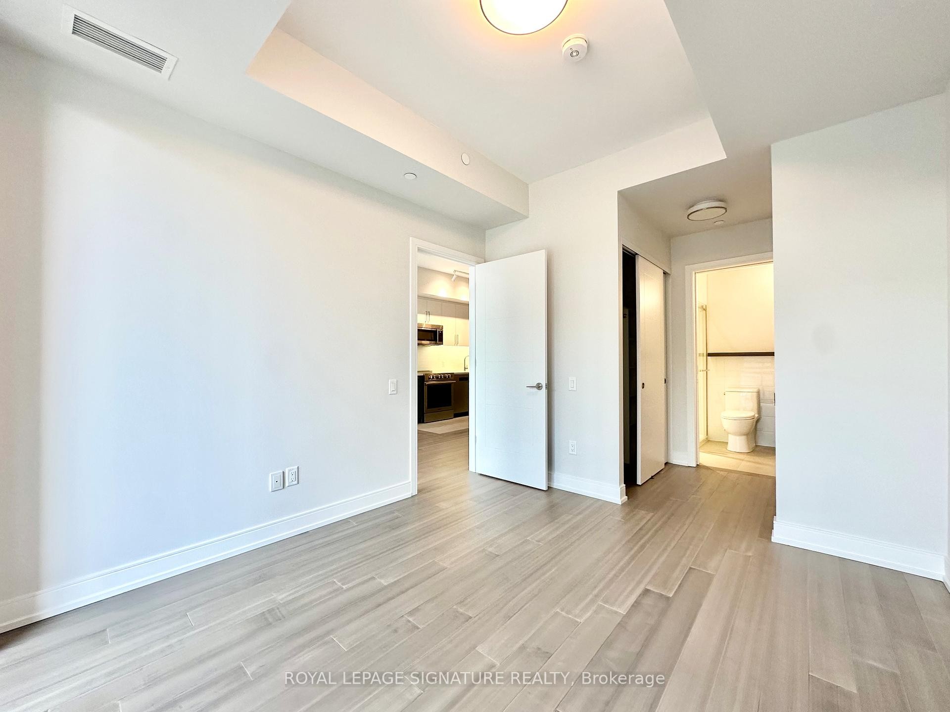 313-664 Spadina Avenue, Toronto, ON - Indoor Photo Showing Other Room