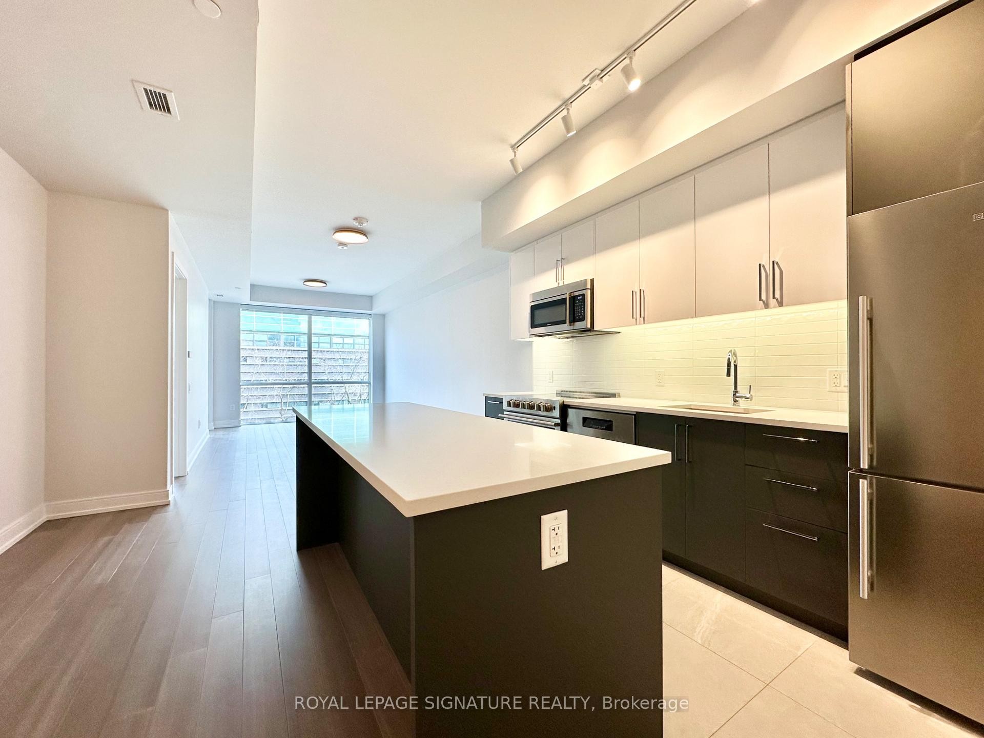 313-664 Spadina Avenue, Toronto, ON - Indoor Photo Showing Kitchen With Stainless Steel Kitchen With Upgraded Kitchen