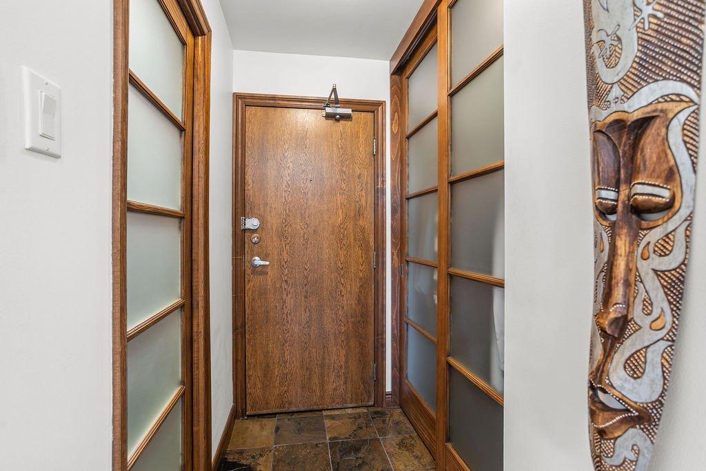 Hall d'entrée/Vestibule - 601-4560 Prom. Paton, Laval (Chomedey), QC - Indoor Photo Showing Other Room