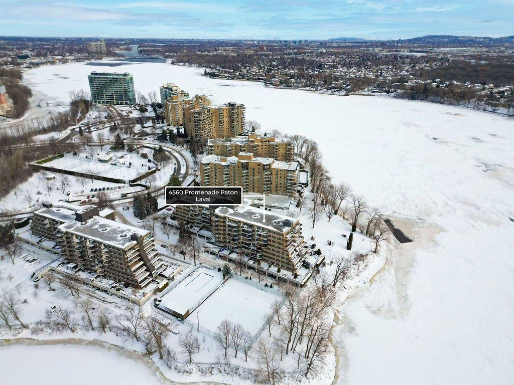 Photo aérienne - 601-4560 Prom. Paton, Laval (Chomedey), QC - Outdoor With View