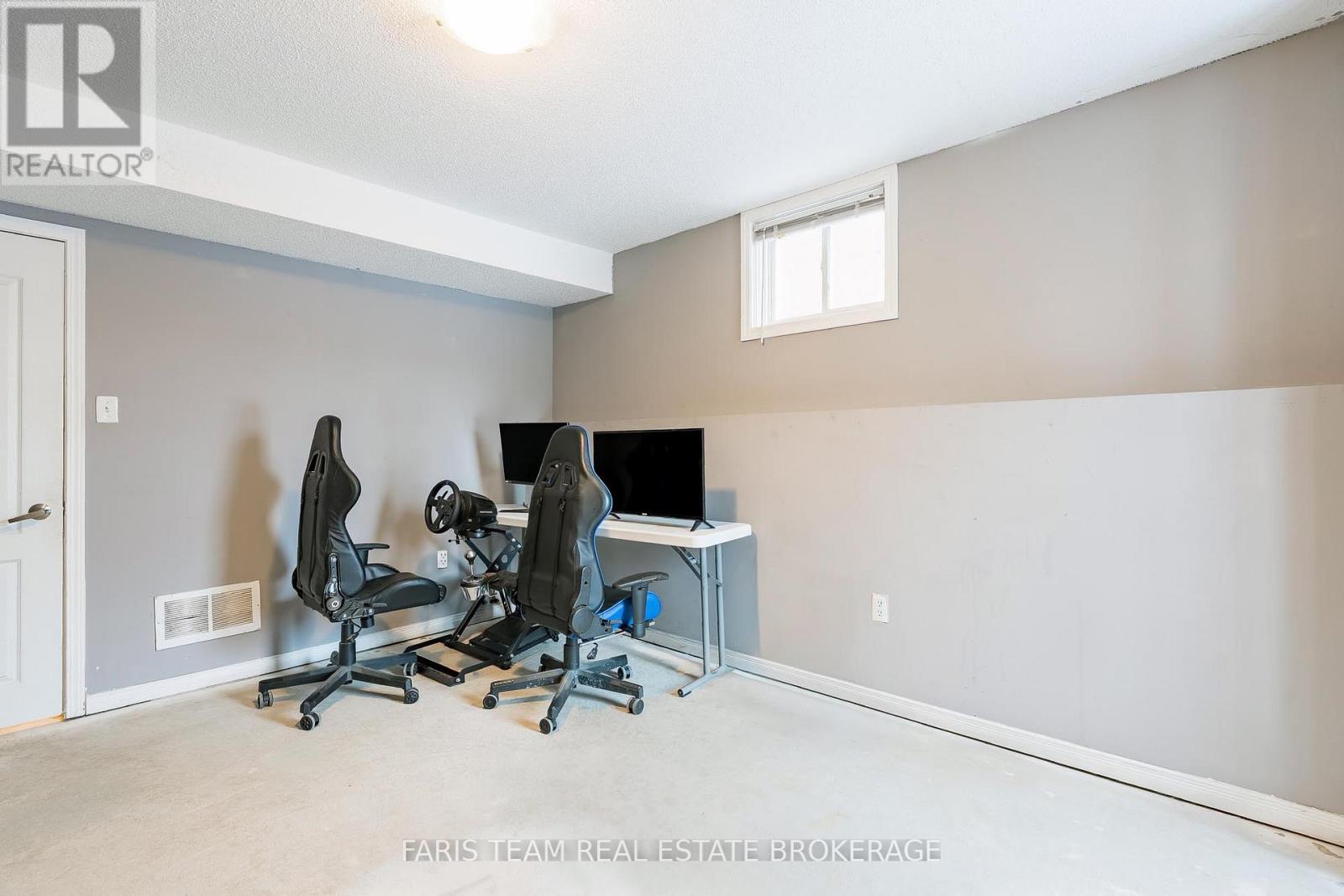 1373 Hunter Street, Innisfil, ON - Indoor