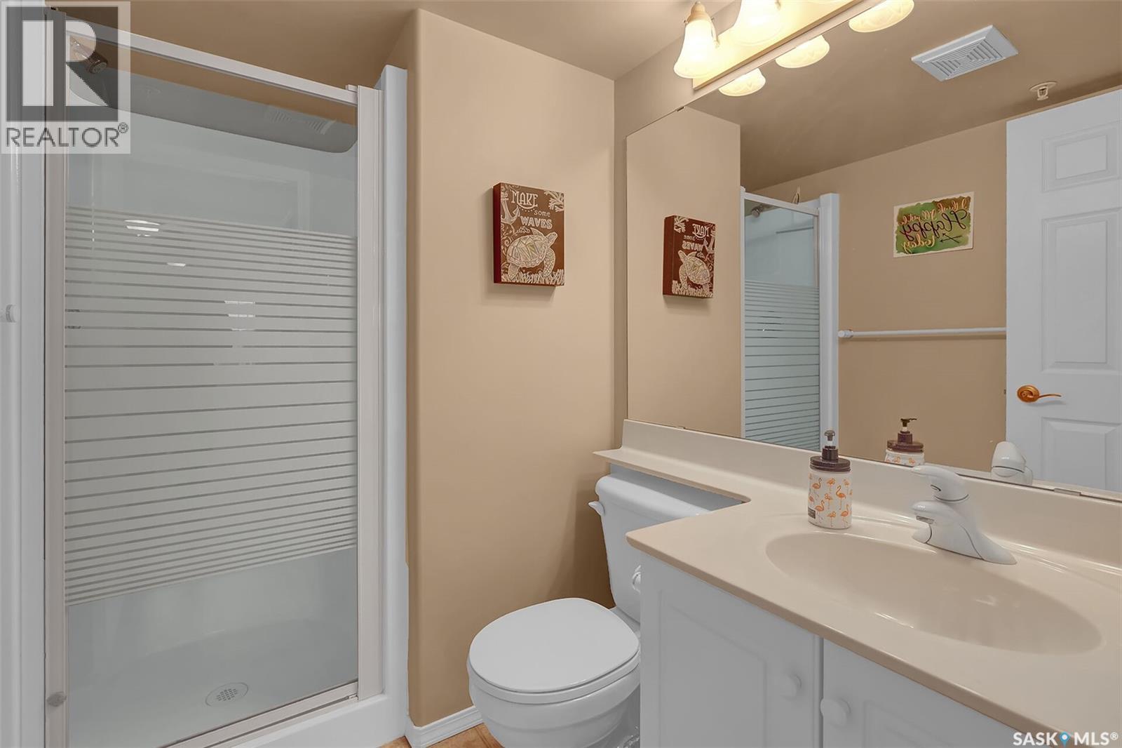 110 2300 Tell Place, Regina, SK - Indoor Photo Showing Bathroom