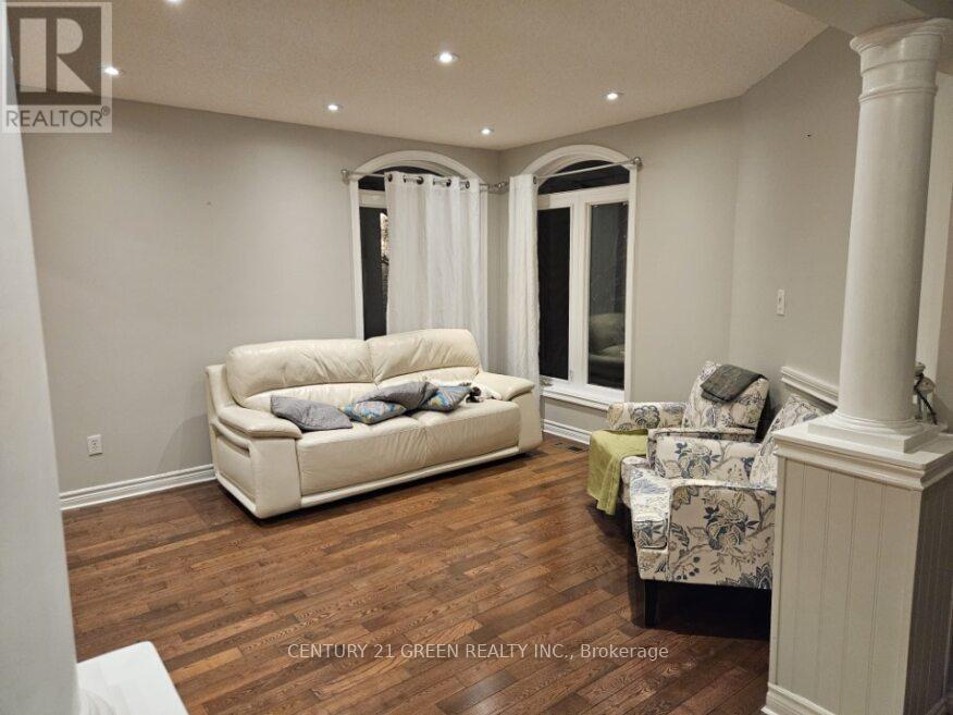 Main & 2Nd Floor - 3299 Cactus Gate, Mississauga, ON - Indoor