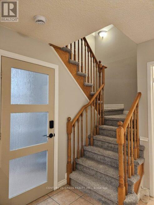 Main & 2Nd Floor - 3299 Cactus Gate, Mississauga, ON - Indoor Photo Showing Other Room