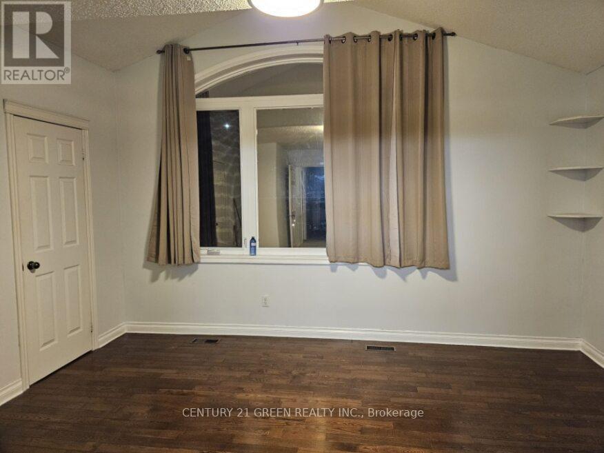 Main & 2Nd Floor - 3299 Cactus Gate, Mississauga, ON - Indoor Photo Showing Other Room