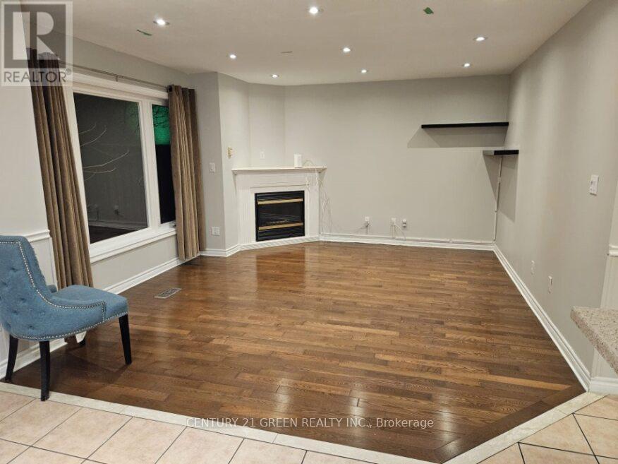 Main & 2Nd Floor - 3299 Cactus Gate, Mississauga, ON - Indoor With Fireplace