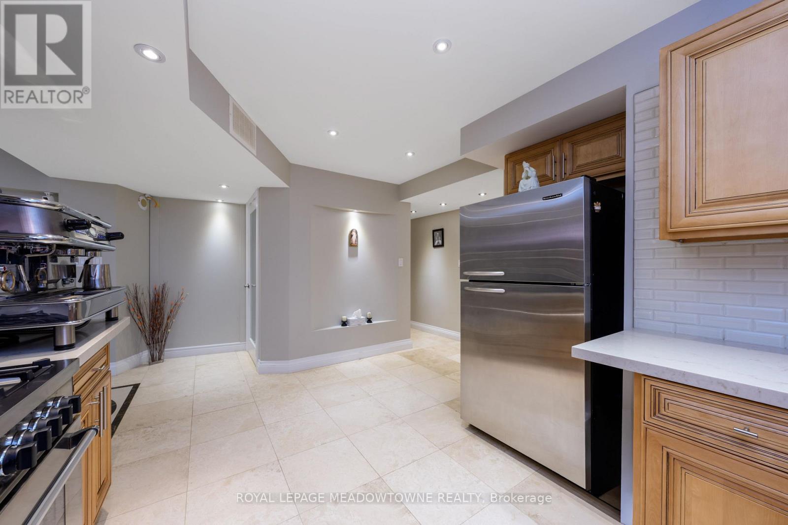 1 Cassidy Lane, Caledon, ON - Indoor Photo Showing Kitchen