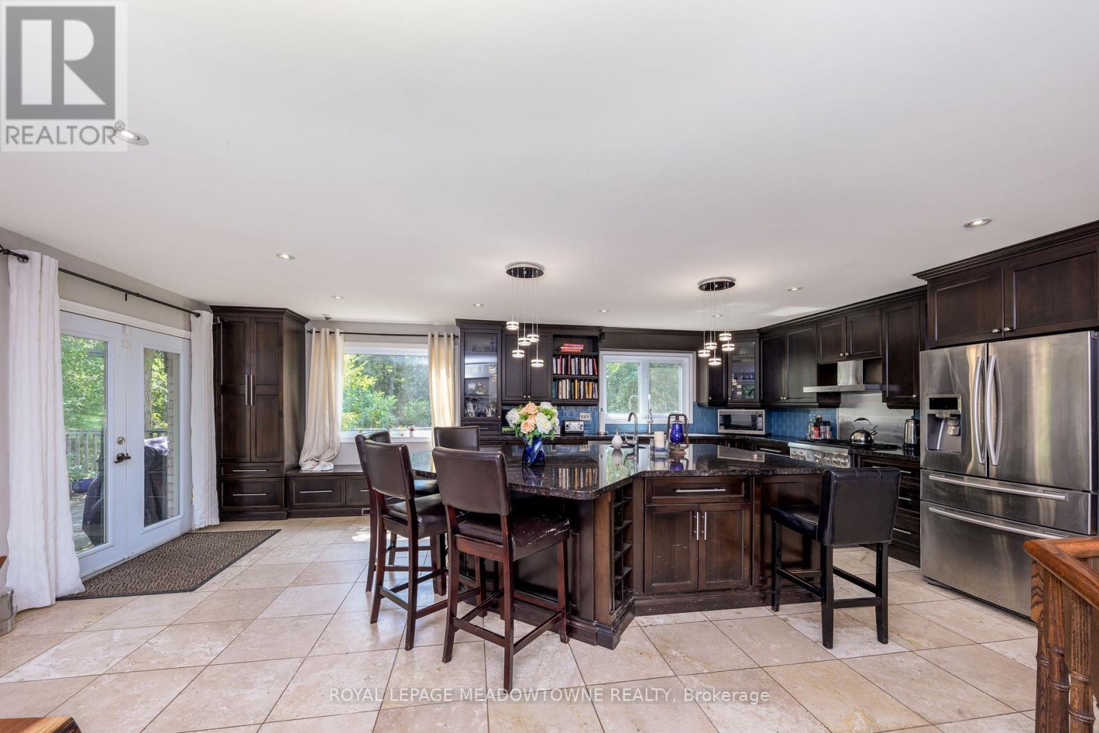 1 Cassidy Lane, Caledon, ON - Indoor