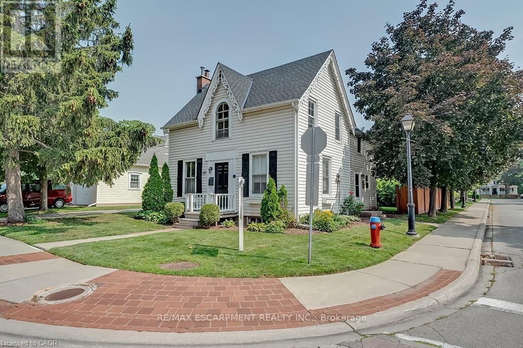 491 Pearl Street, Burlington, ON - Outdoor With Facade