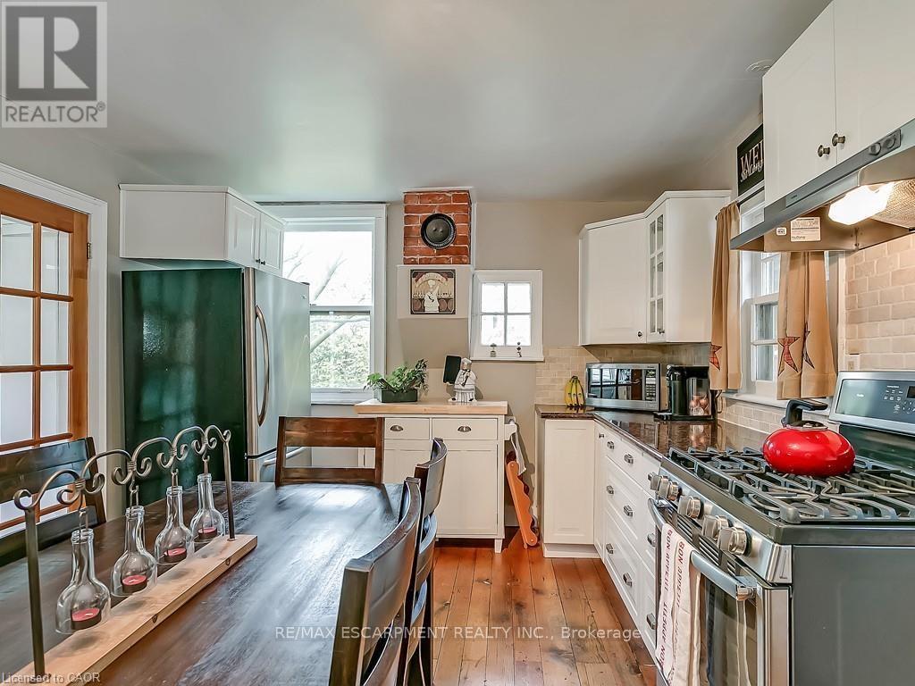 491 Pearl Street, Burlington, ON - Indoor