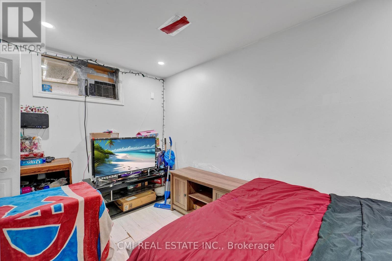 1337 Tudor Crescent, Peterborough, ON - Indoor Photo Showing Bedroom