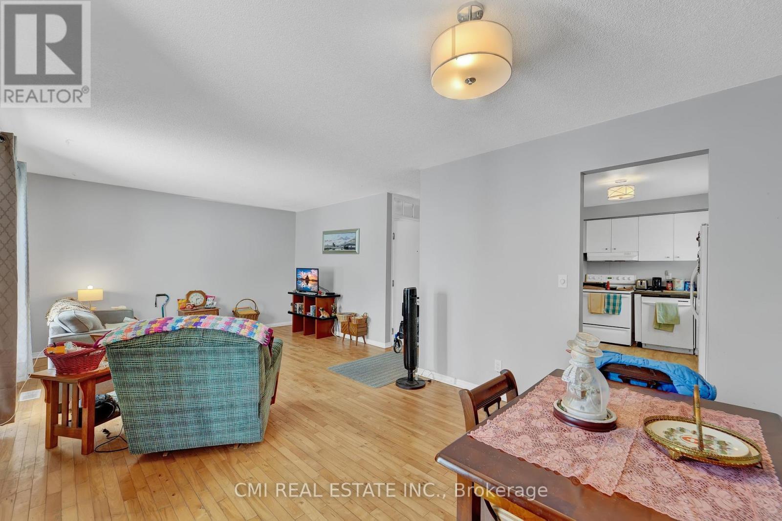 1337 Tudor Crescent, Peterborough, ON - Indoor