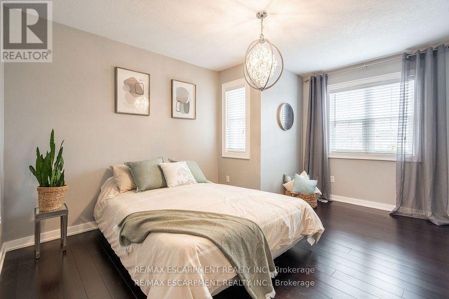 141 Voyager Pass, Hamilton, ON - Indoor Photo Showing Bedroom