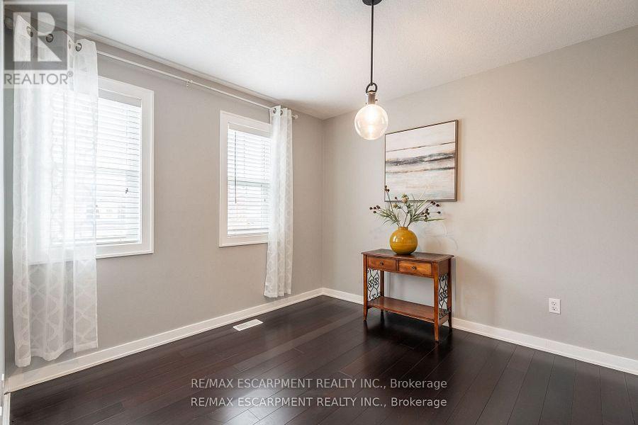 141 Voyager Pass, Hamilton, ON - Indoor Photo Showing Other Room