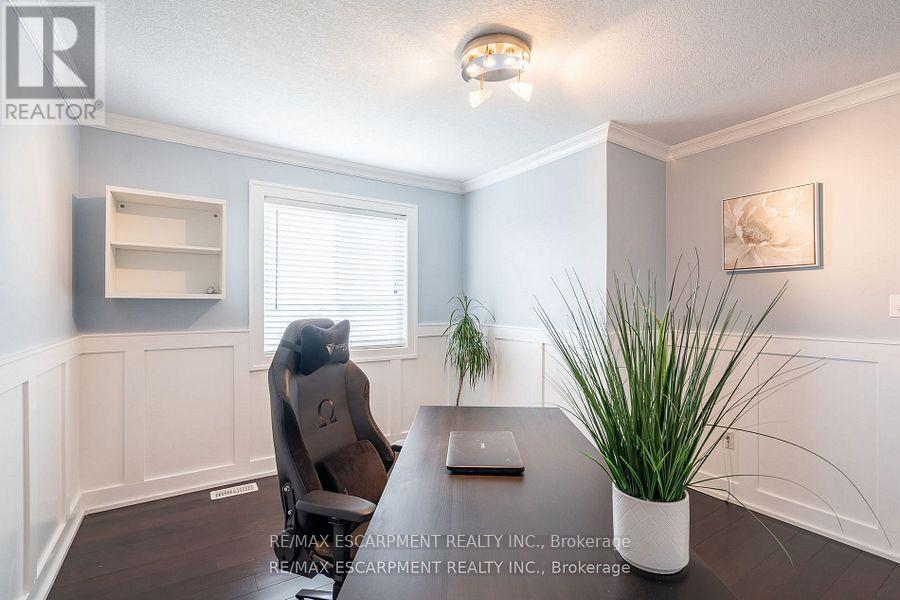 141 Voyager Pass, Hamilton, ON - Indoor Photo Showing Office