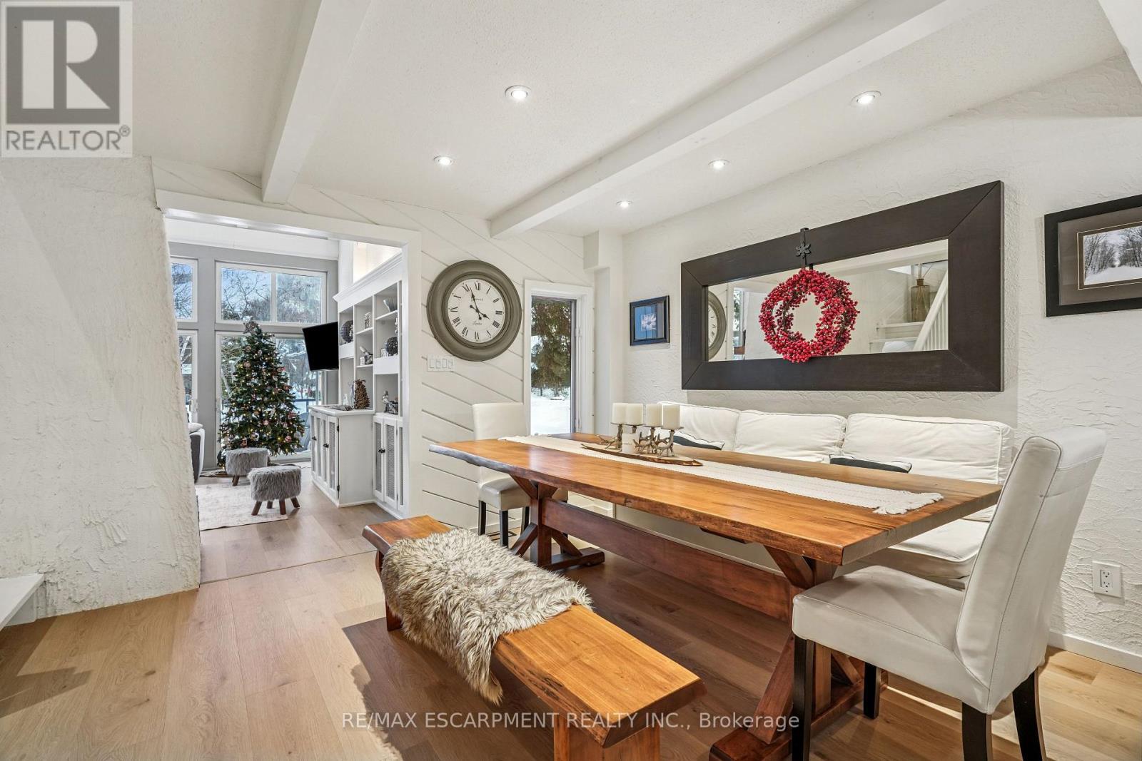 144 Carmichael Crescent, Blue Mountains, ON - Indoor Photo Showing Dining Room