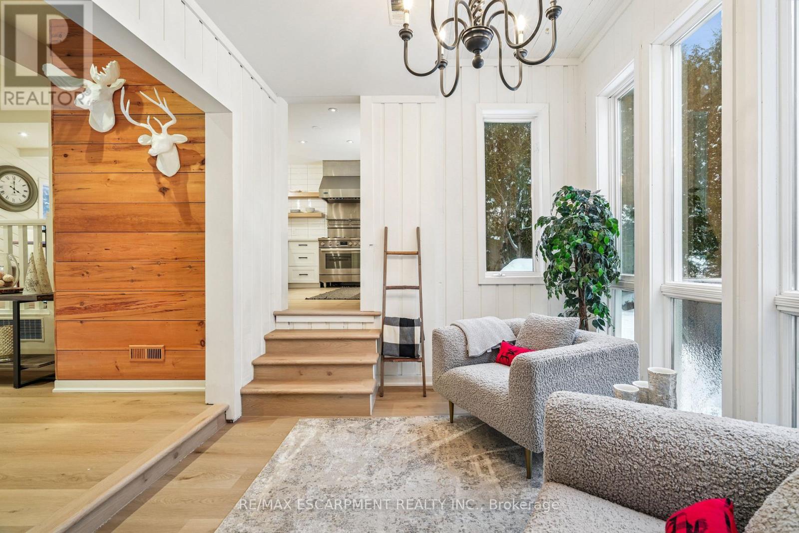 144 Carmichael Crescent, Blue Mountains, ON - Indoor Photo Showing Other Room