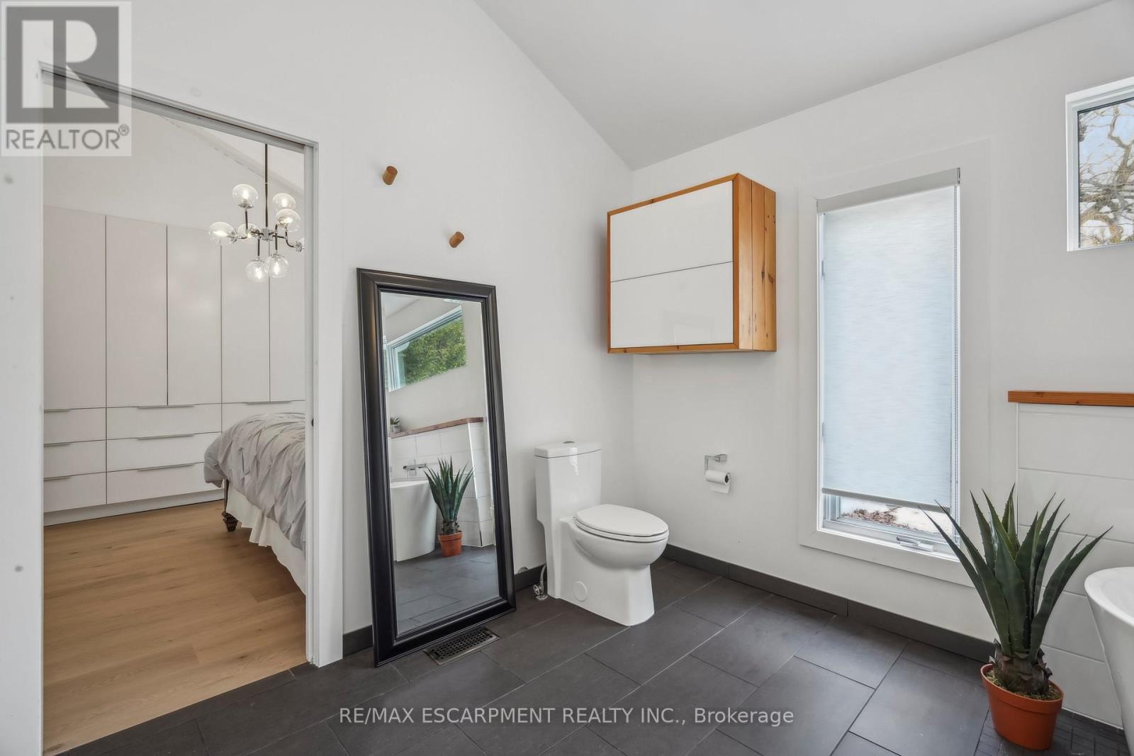 144 Carmichael Crescent, Blue Mountains, ON - Indoor Photo Showing Bathroom