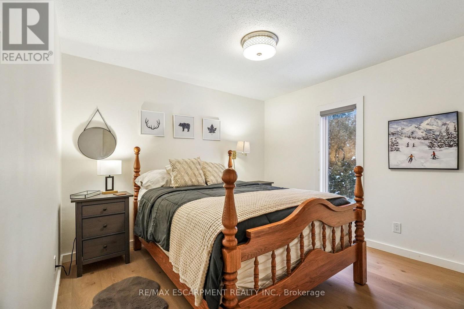 144 Carmichael Crescent, Blue Mountains, ON - Indoor Photo Showing Bedroom