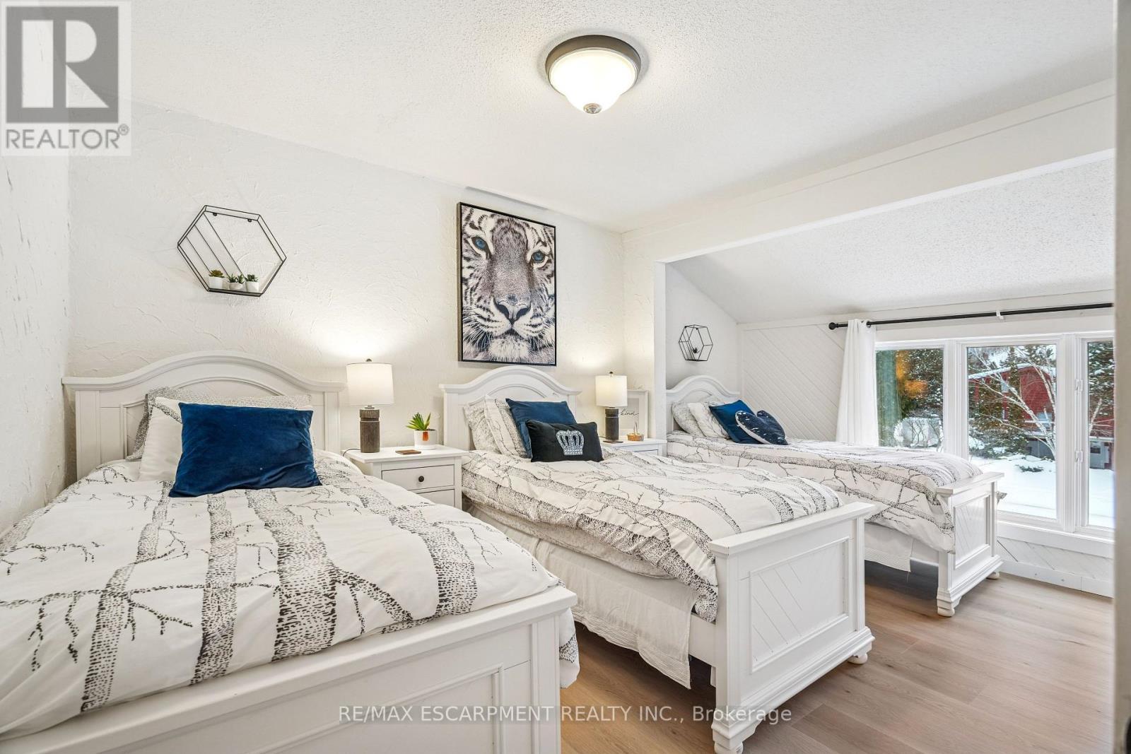 144 Carmichael Crescent, Blue Mountains, ON - Indoor Photo Showing Bedroom
