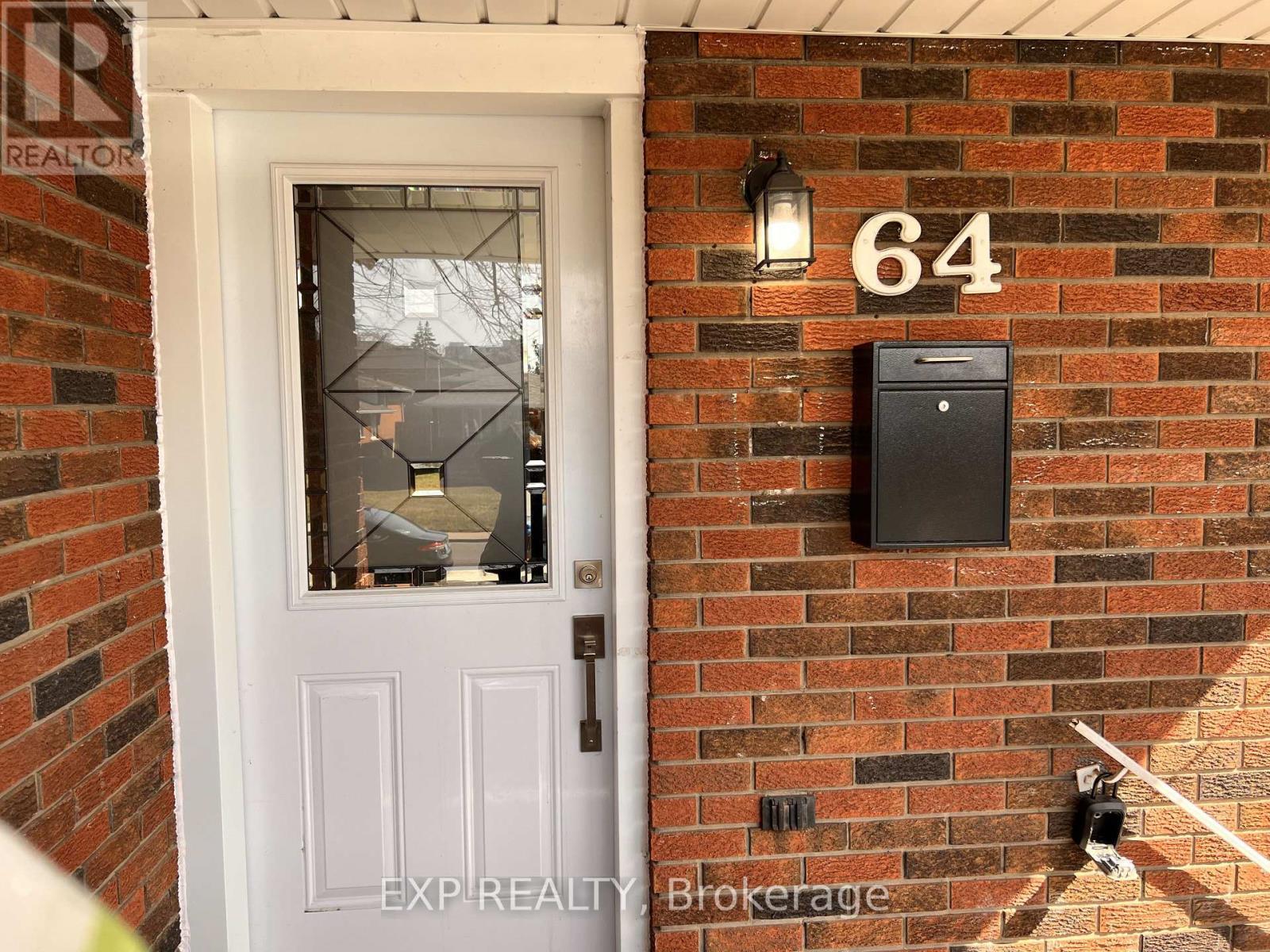 64 Gainsborough Road, Hamilton, ON - With Exterior