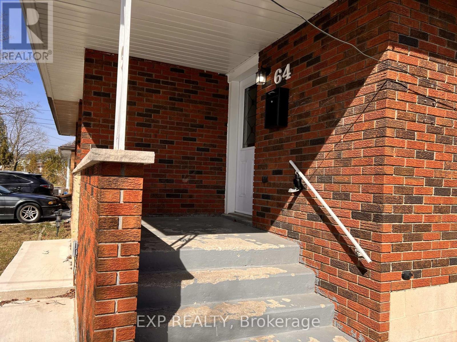 64 Gainsborough Road, Hamilton, ON - Outdoor With Exterior