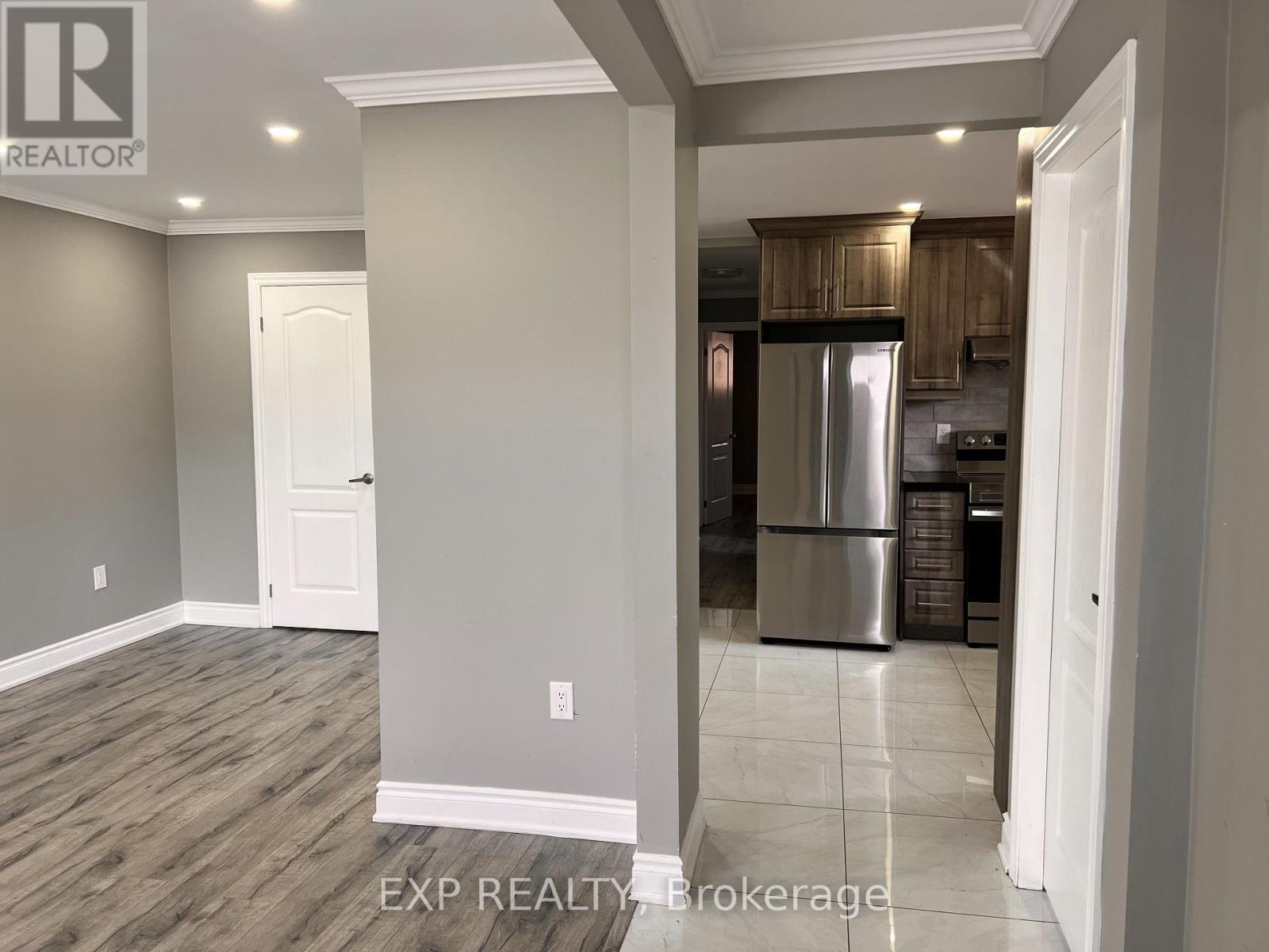 64 Gainsborough Road, Hamilton, ON - Indoor