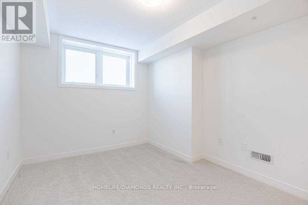 13 - 940 David Street N, Centre Wellington, ON - Indoor Photo Showing Other Room