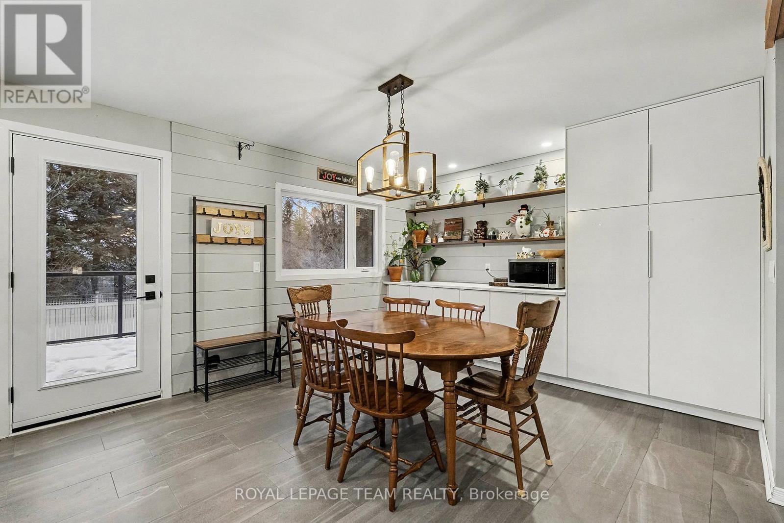 3229 Wild Cherry Drive, Ottawa, ON - Indoor Photo Showing Dining Room