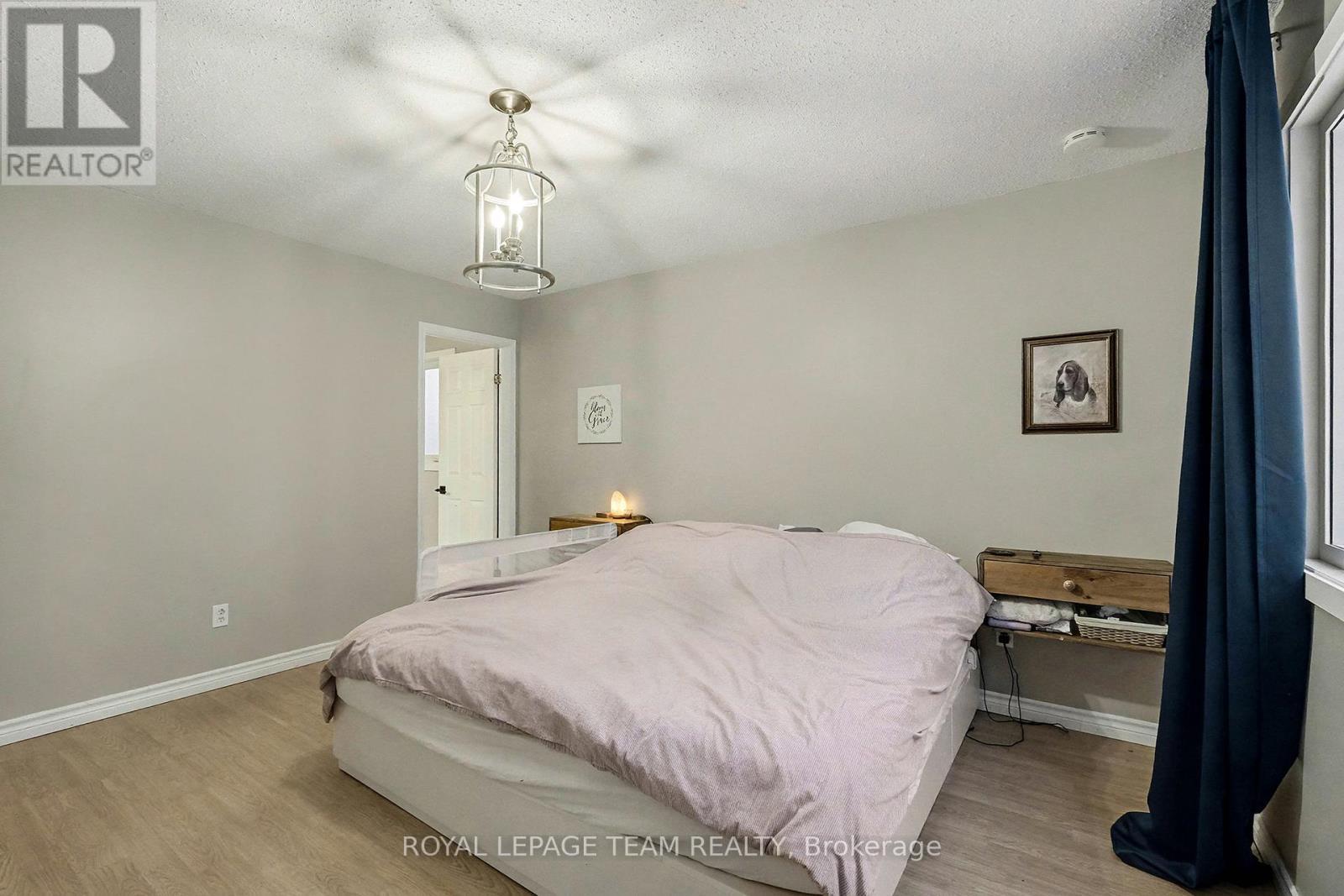 3229 Wild Cherry Drive, Ottawa, ON - Indoor Photo Showing Bedroom