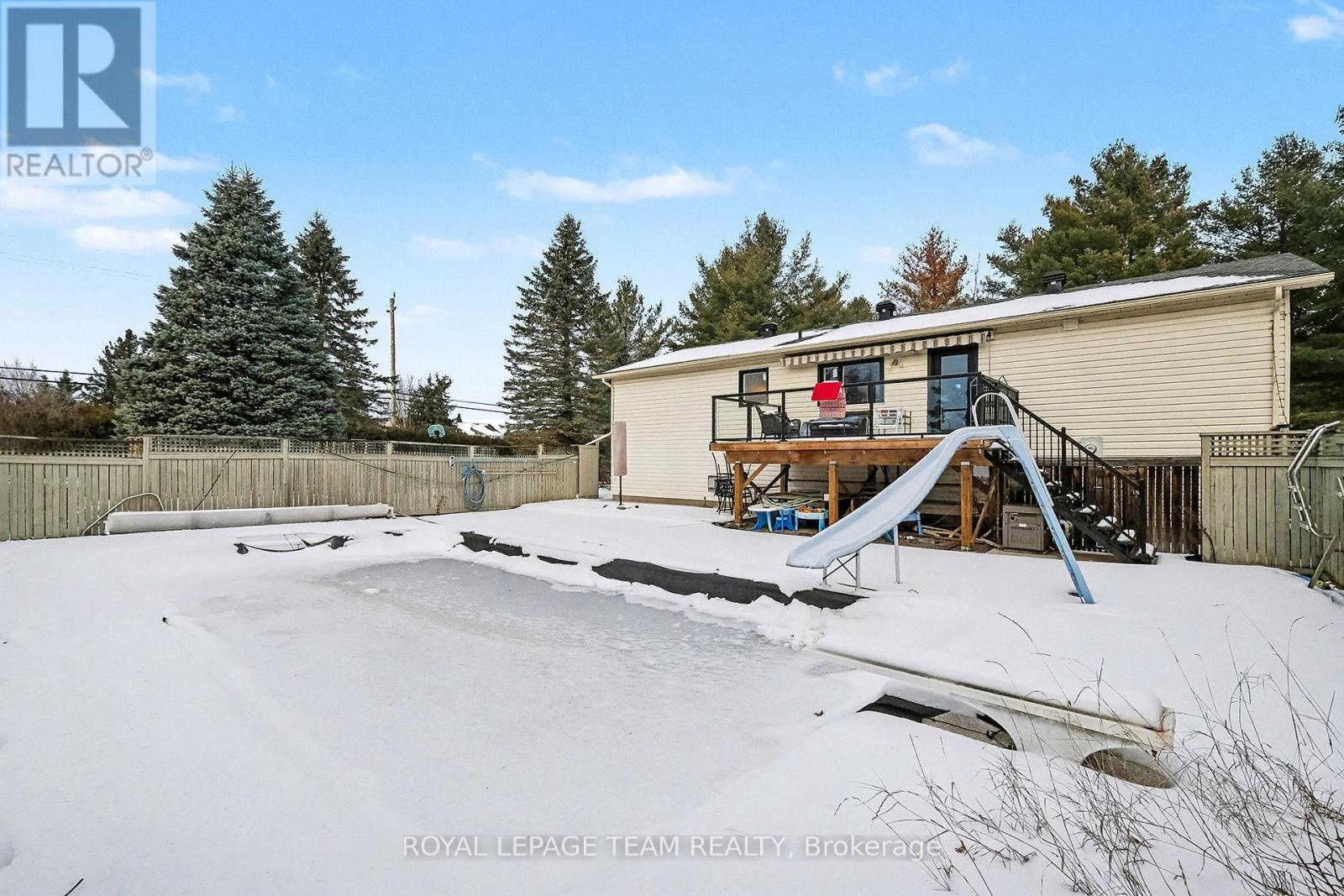 3229 Wild Cherry Drive, Ottawa, ON - Outdoor