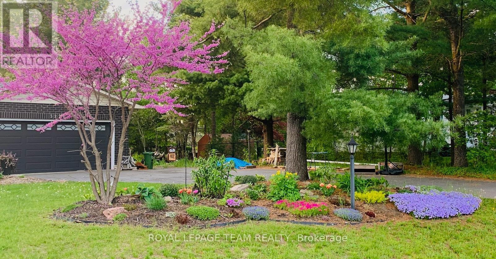 3229 Wild Cherry Drive, Ottawa, ON - Outdoor