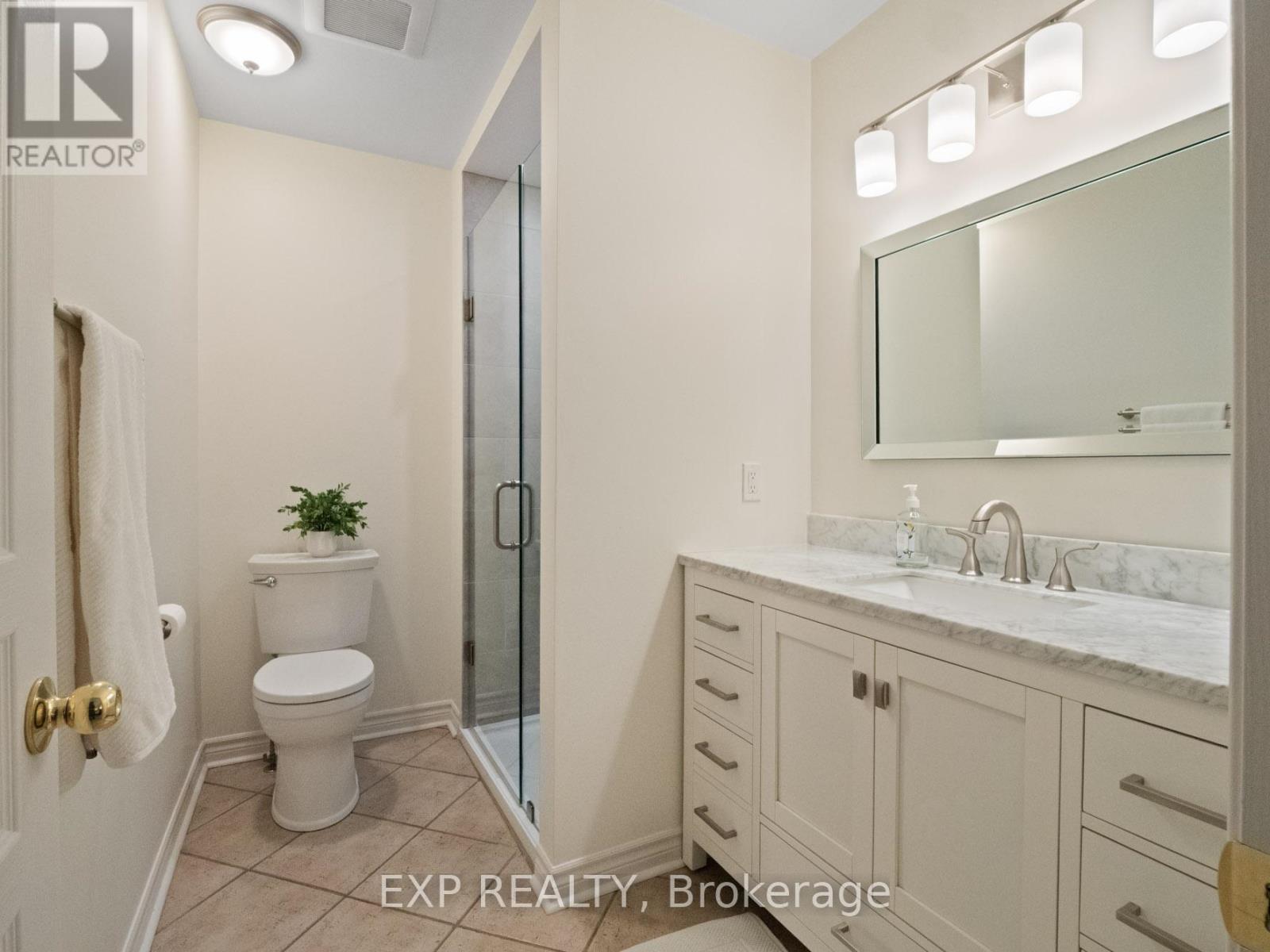 23 - 3241 Montrose Road, Niagara Falls (Mt. Carmel), ON - Indoor Photo Showing Bathroom