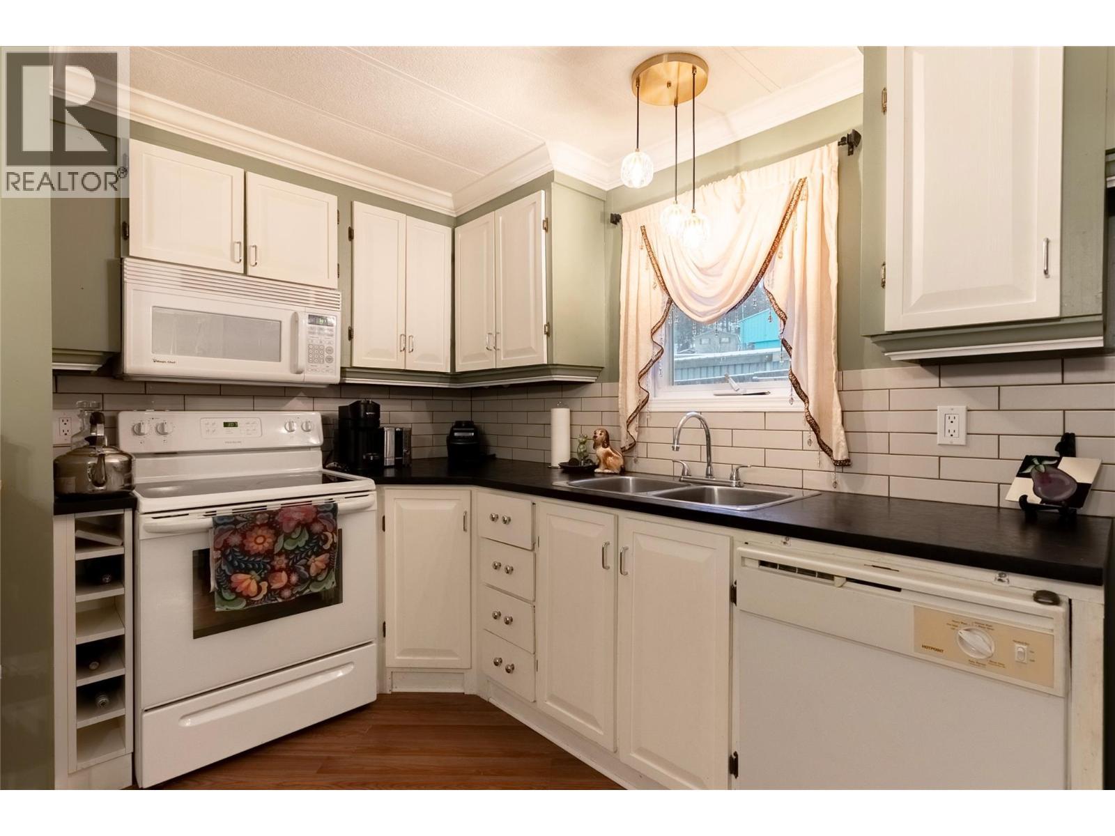 2 Topaz Crescent, Logan Lake, BC