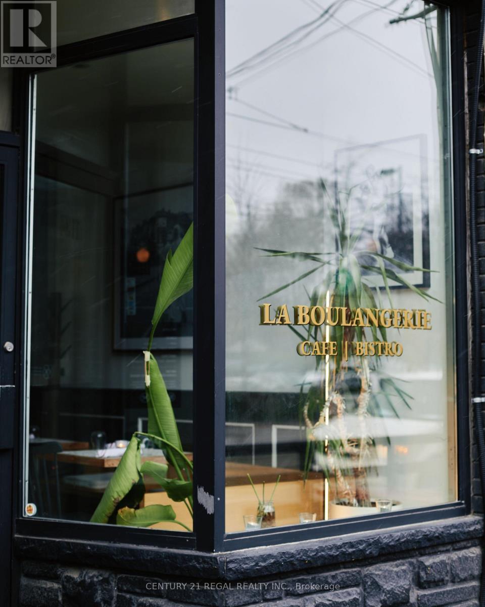 1134 Dundas Street W, Toronto, ON