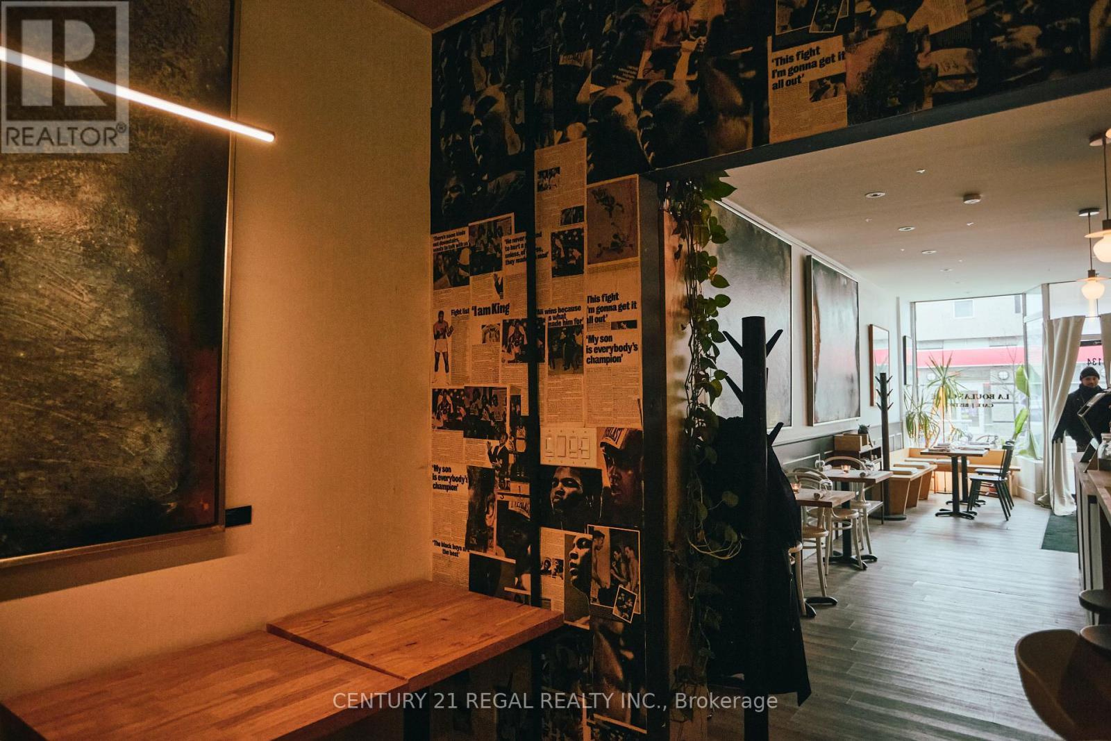 1134 Dundas Street W, Toronto, ON