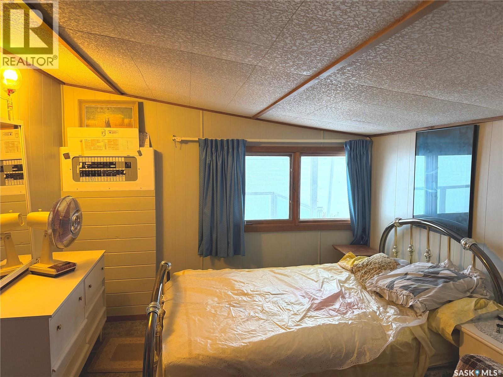 177 Katepwa Road, Katepwa Beach, SK - Indoor Photo Showing Bedroom