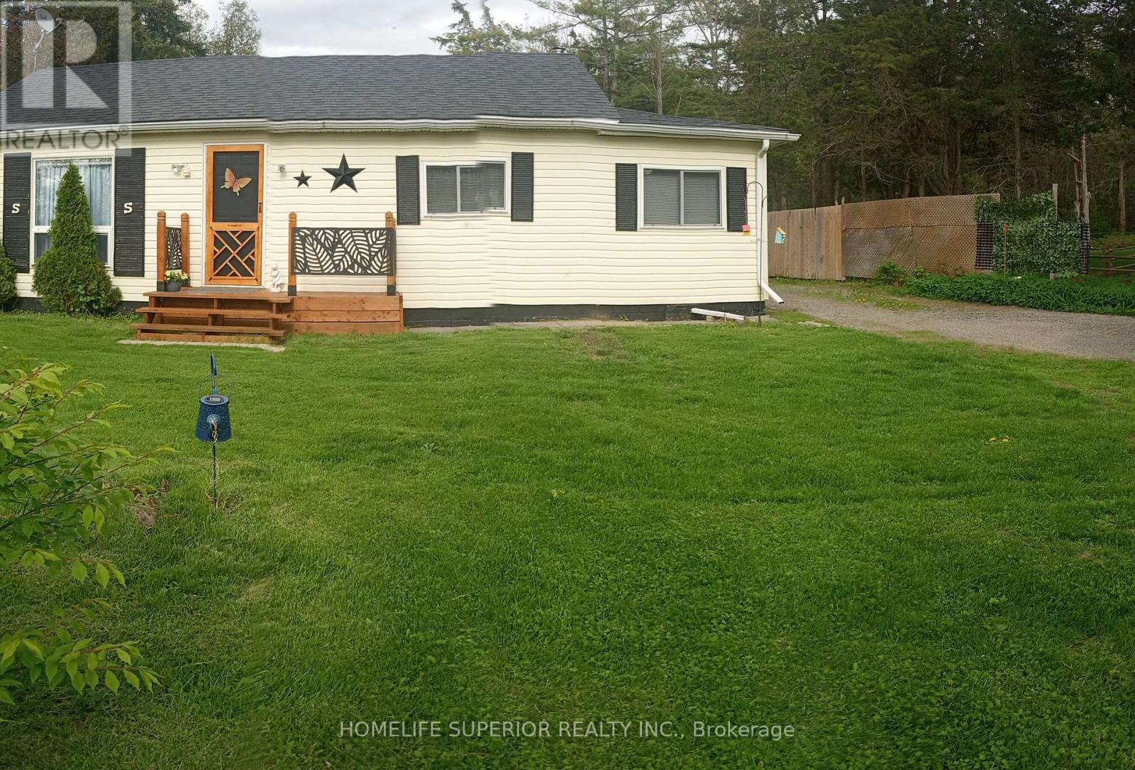 977 County Rd 38, Trent Hills, ON - Outdoor With Deck Patio Veranda